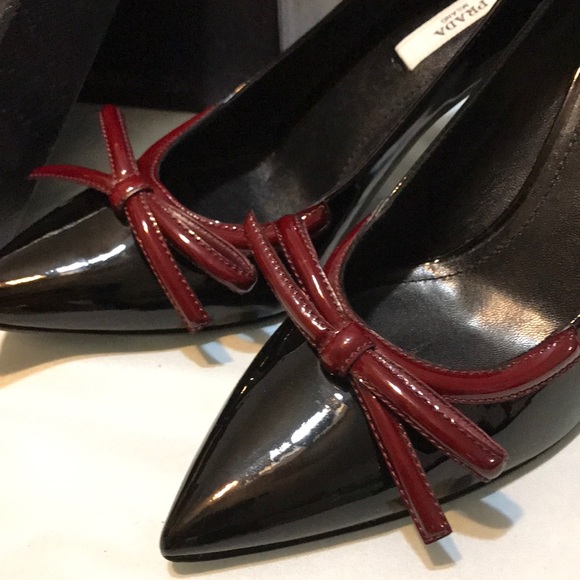 SOLD โ๏ธAuthentic PRADA Milano patent leather pump - Picture 3 of 7